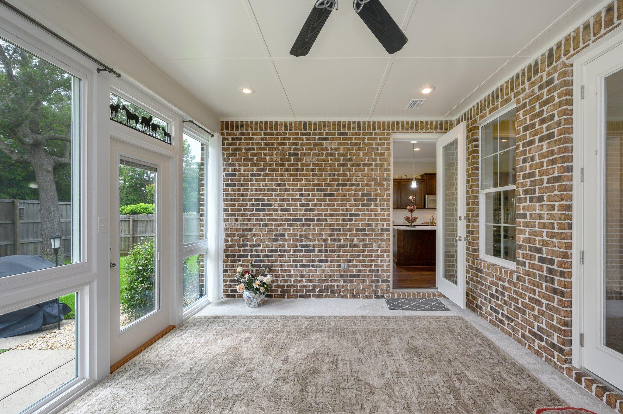 THE STABLES AT ROCKY BAYOU - Residential