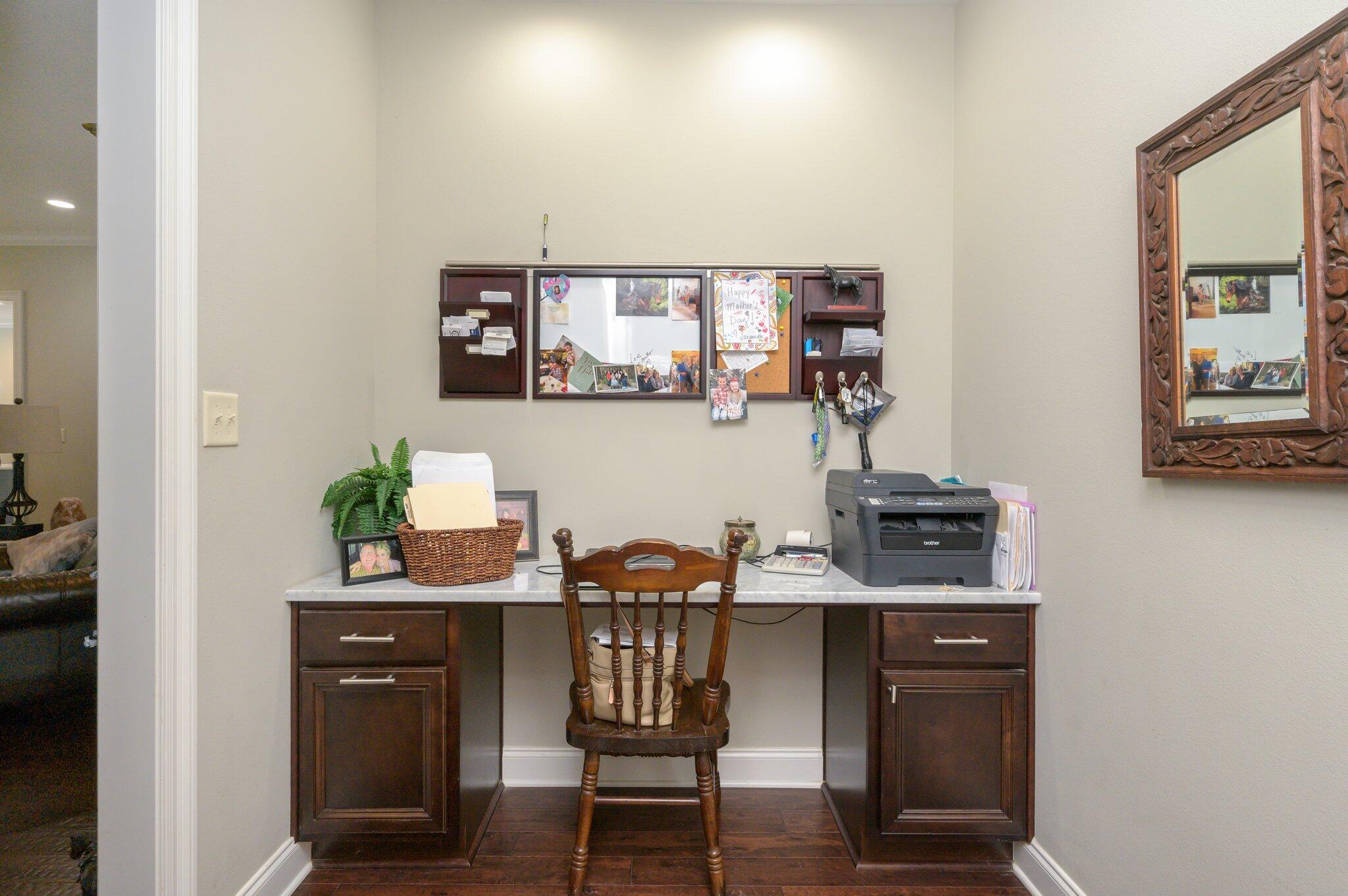 THE STABLES AT ROCKY BAYOU - Residential