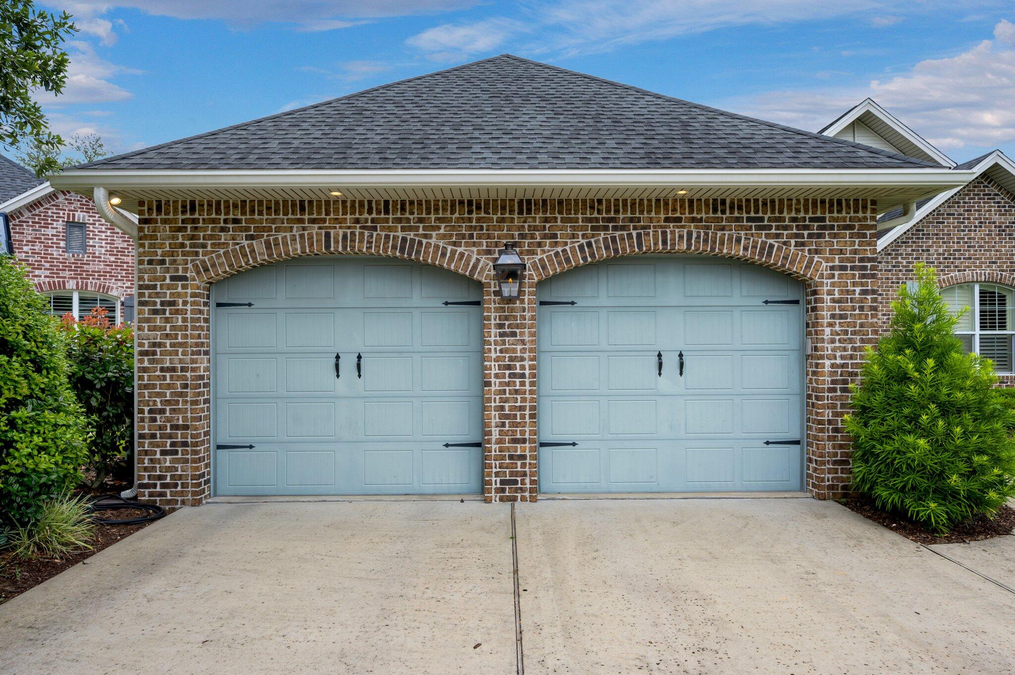 THE STABLES AT ROCKY BAYOU - Residential