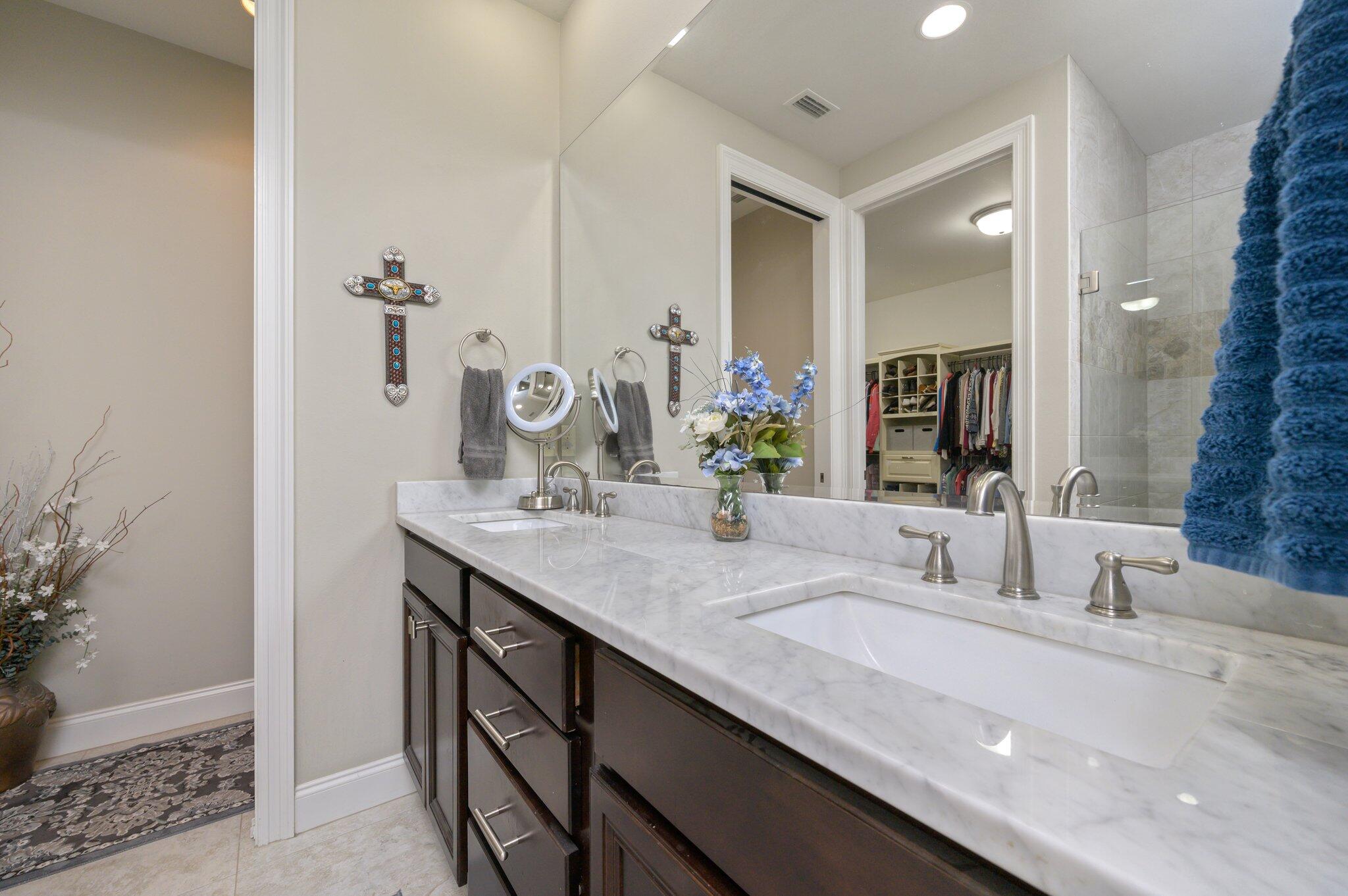 THE STABLES AT ROCKY BAYOU - Residential