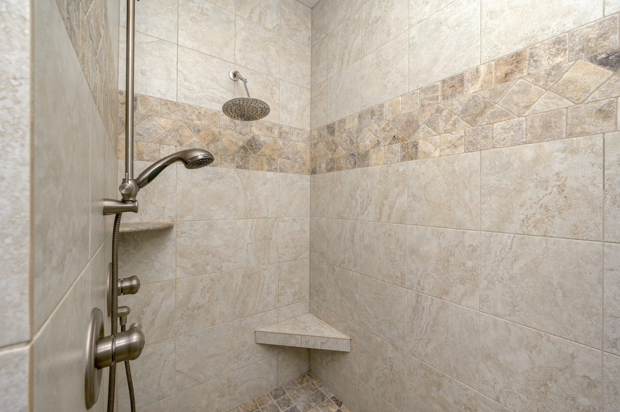 THE STABLES AT ROCKY BAYOU - Residential