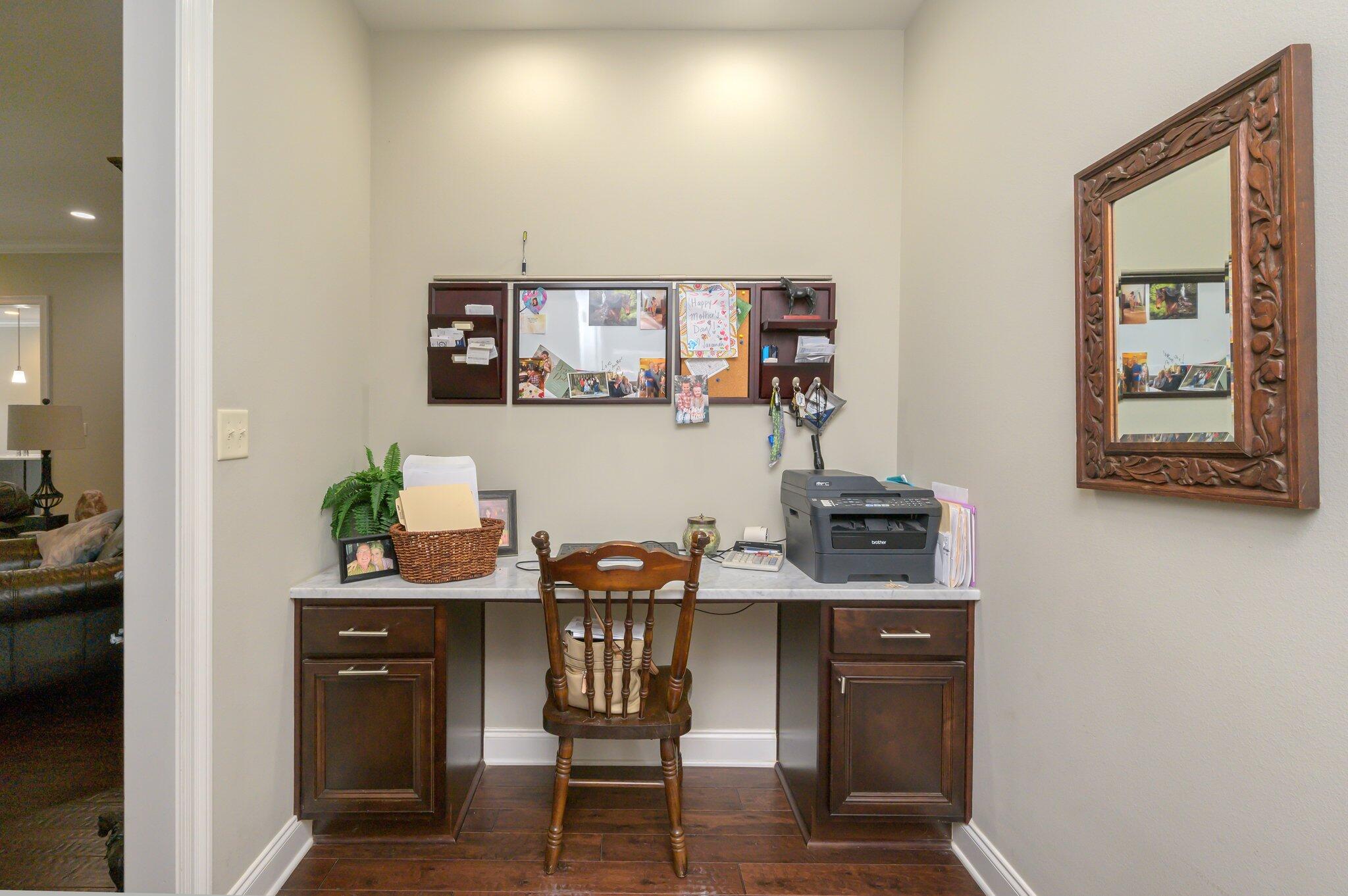 THE STABLES AT ROCKY BAYOU - Residential