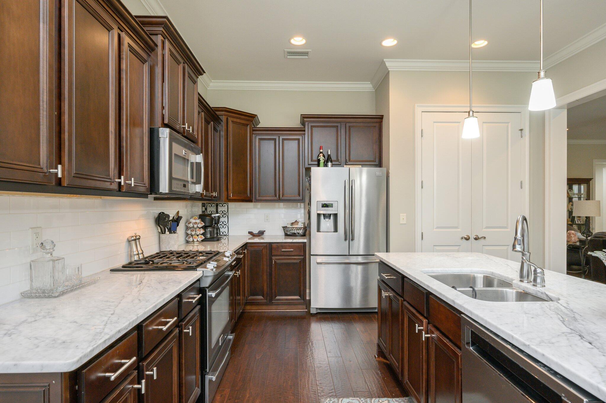 THE STABLES AT ROCKY BAYOU - Residential