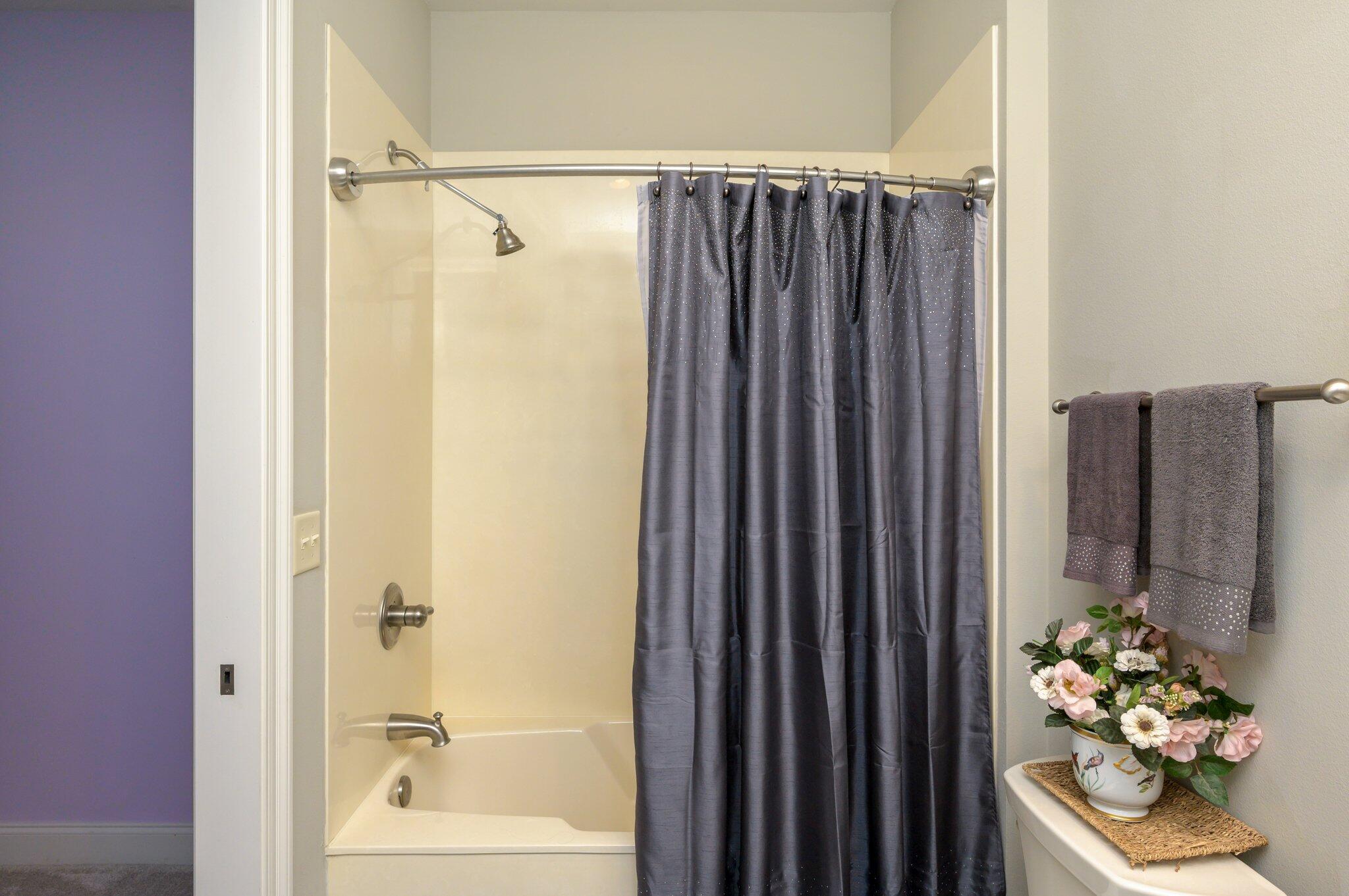 THE STABLES AT ROCKY BAYOU - Residential