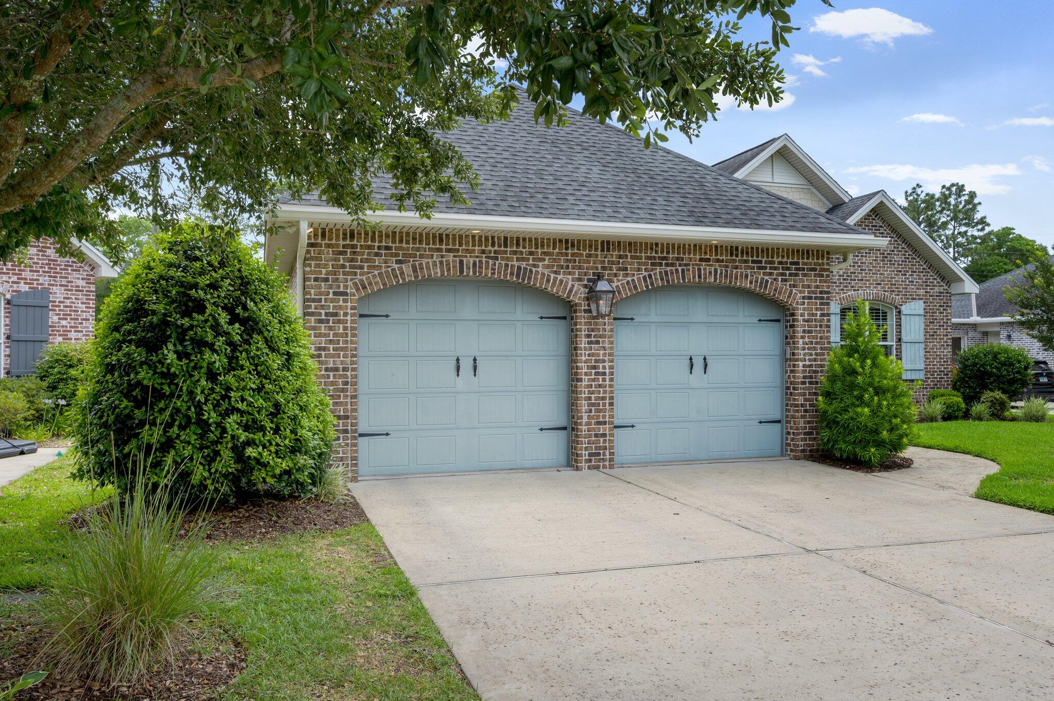 THE STABLES AT ROCKY BAYOU - Residential
