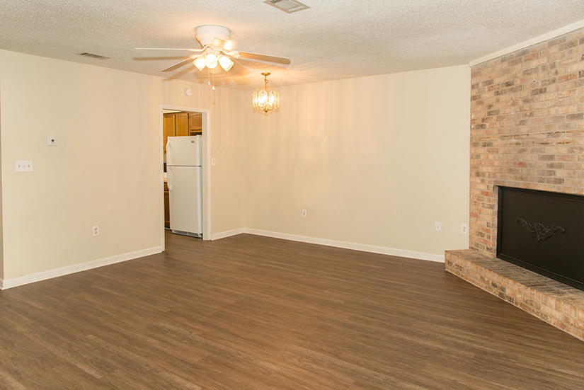 DENTON COURT - Residential