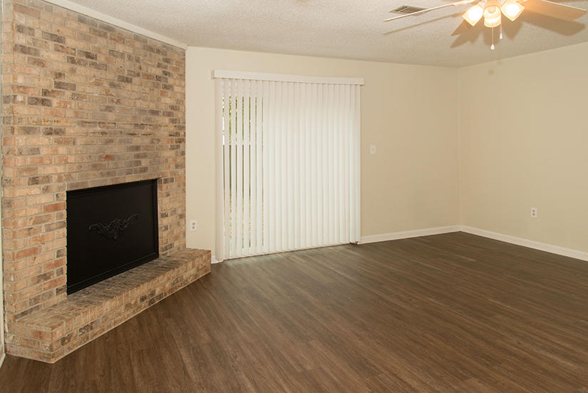 DENTON COURT - Residential