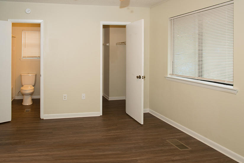 DENTON COURT - Residential