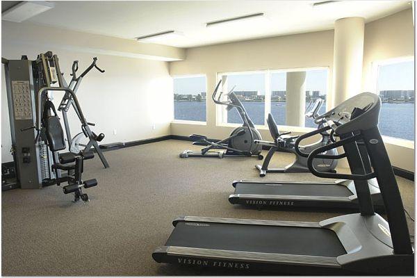 PRESIDIO YACHT CLUB - Residential