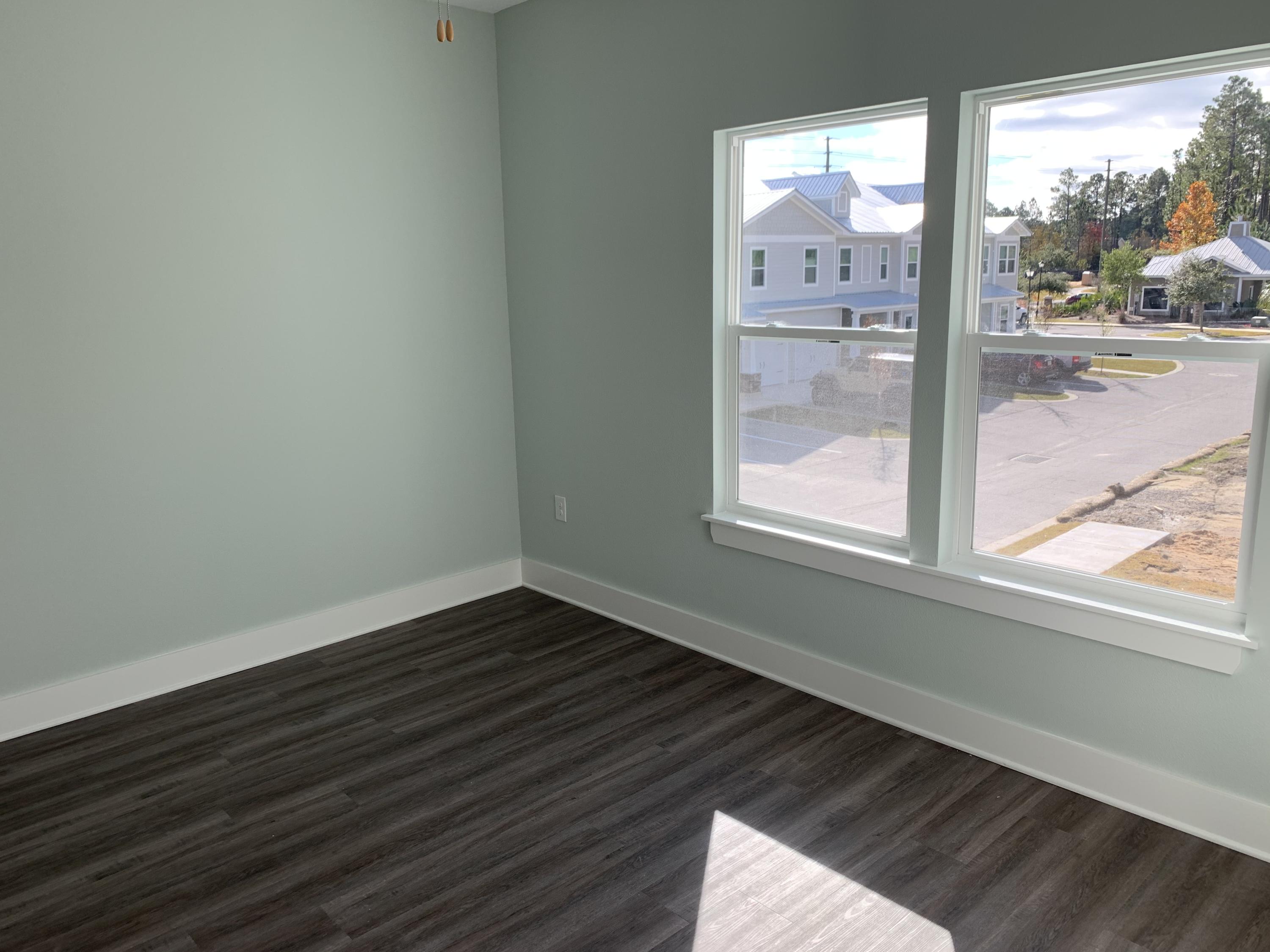 VERANDAS AT FREEPORT - Residential Lease