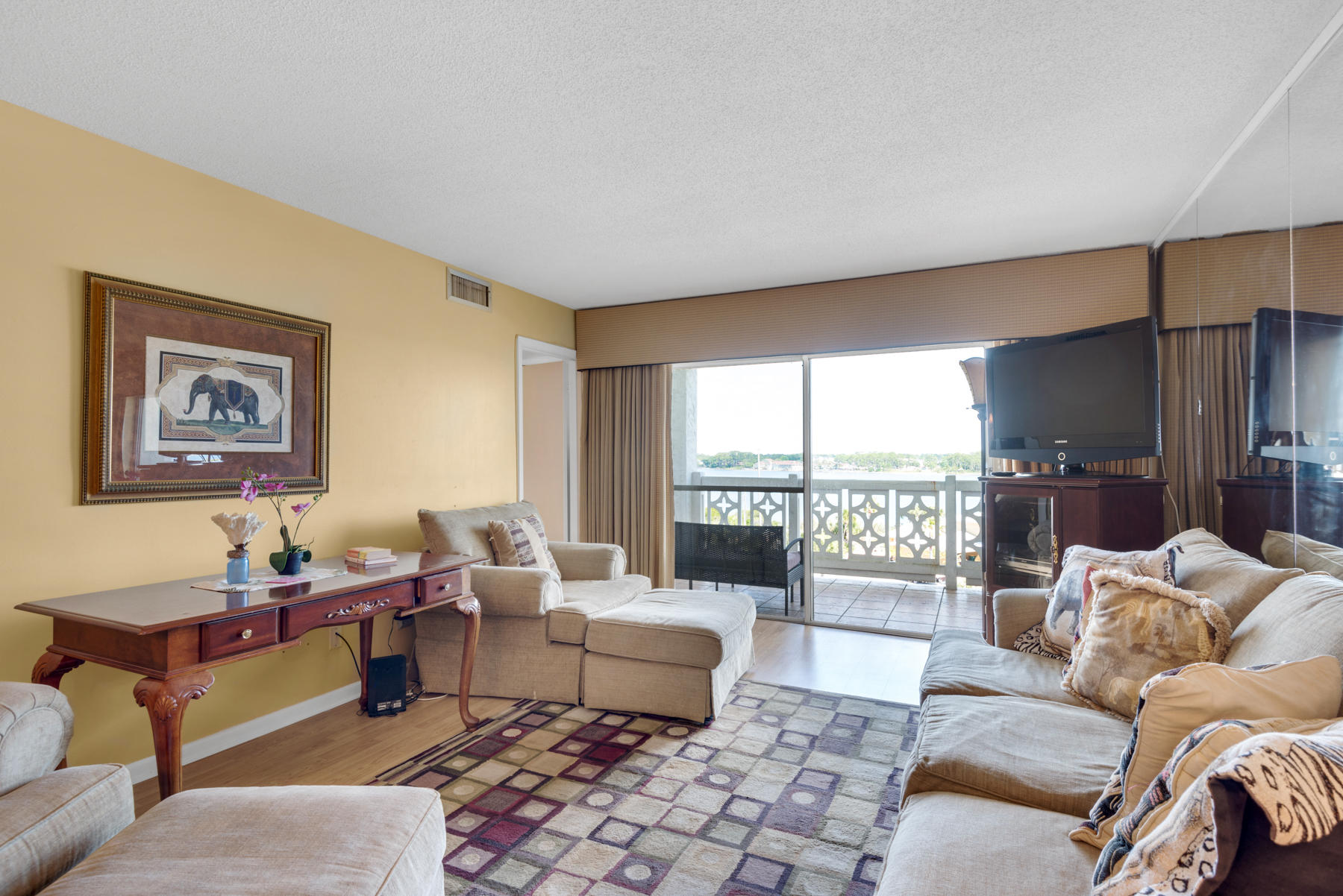 EL MATADOR CONDO - Residential