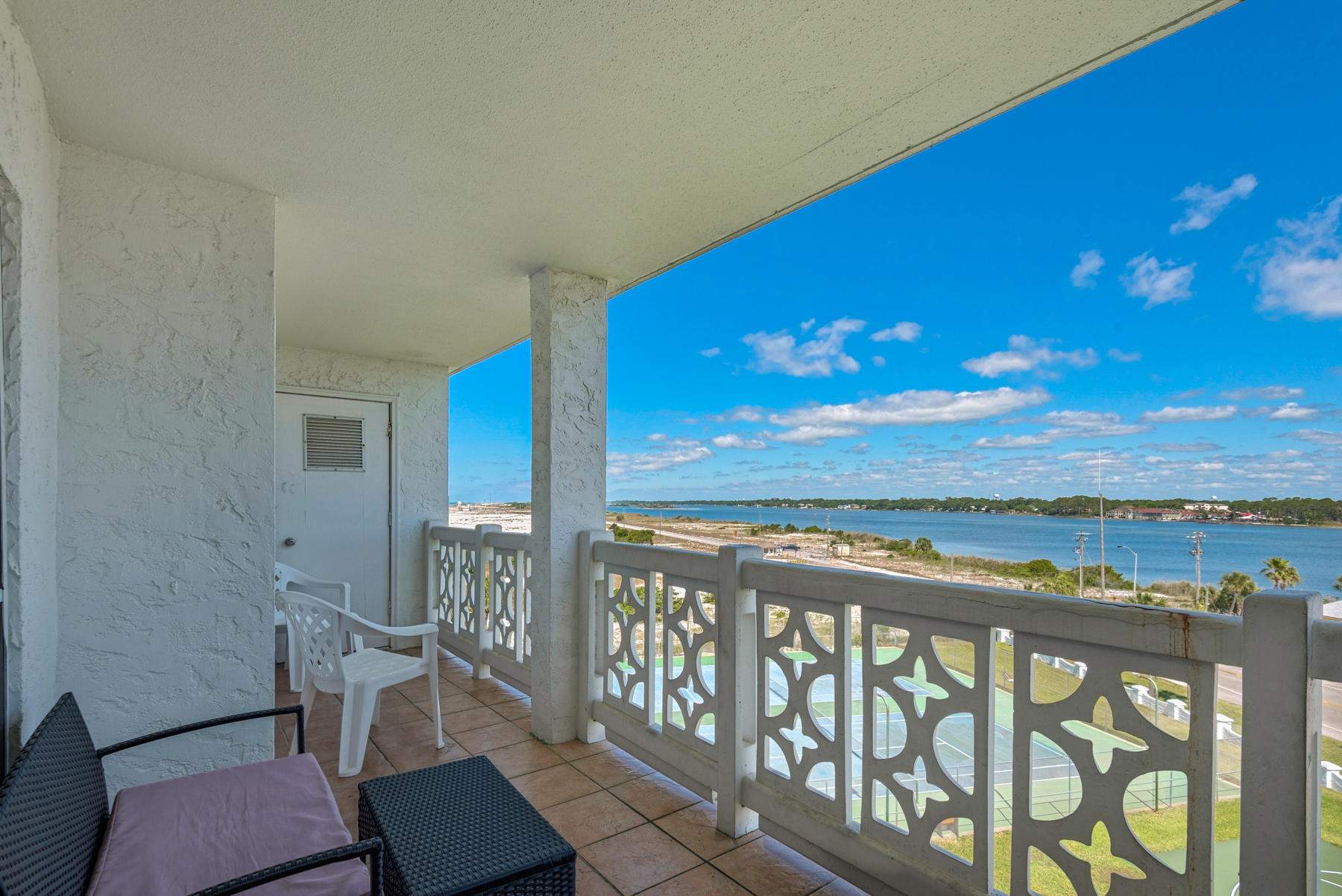 EL MATADOR CONDO - Residential