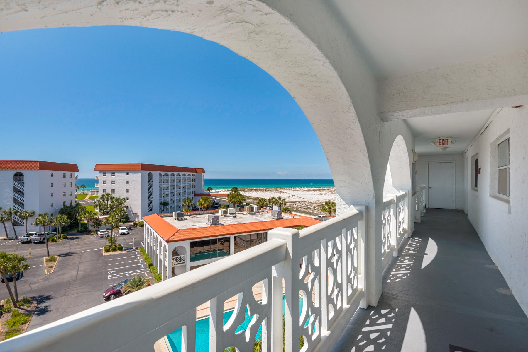 EL MATADOR CONDO - Residential