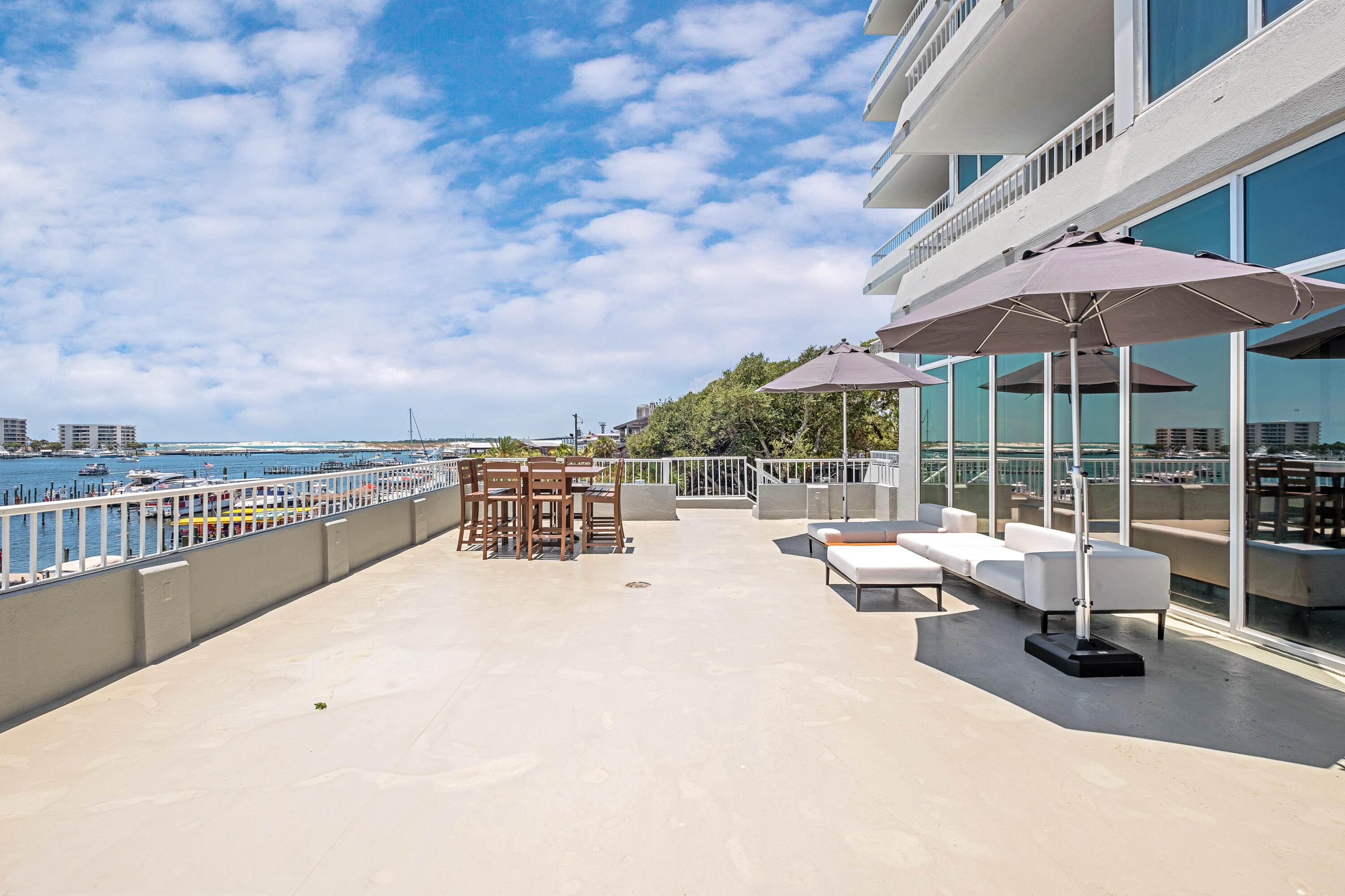 DESTIN YACHT CLUB - Residential