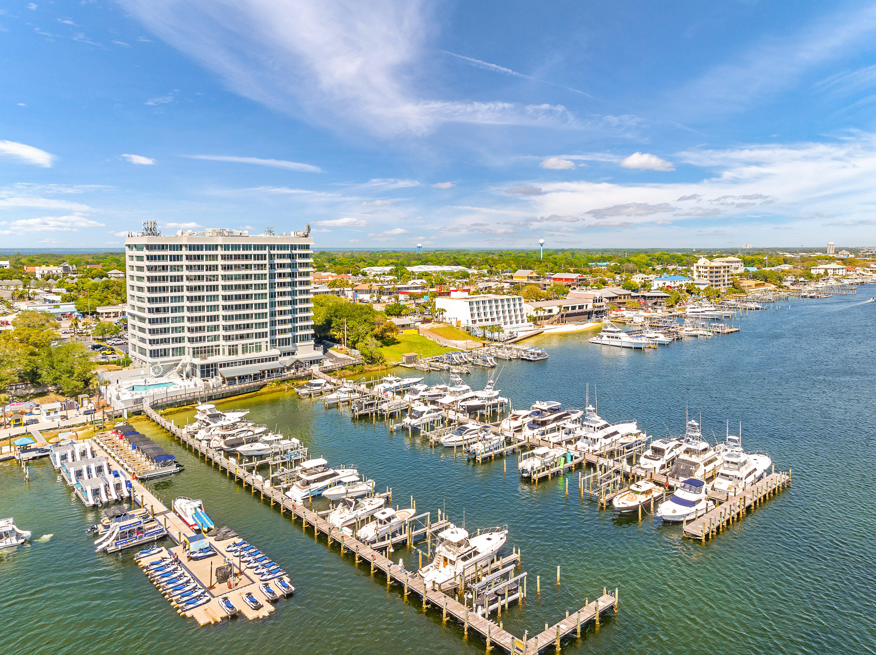 DESTIN YACHT CLUB - Residential