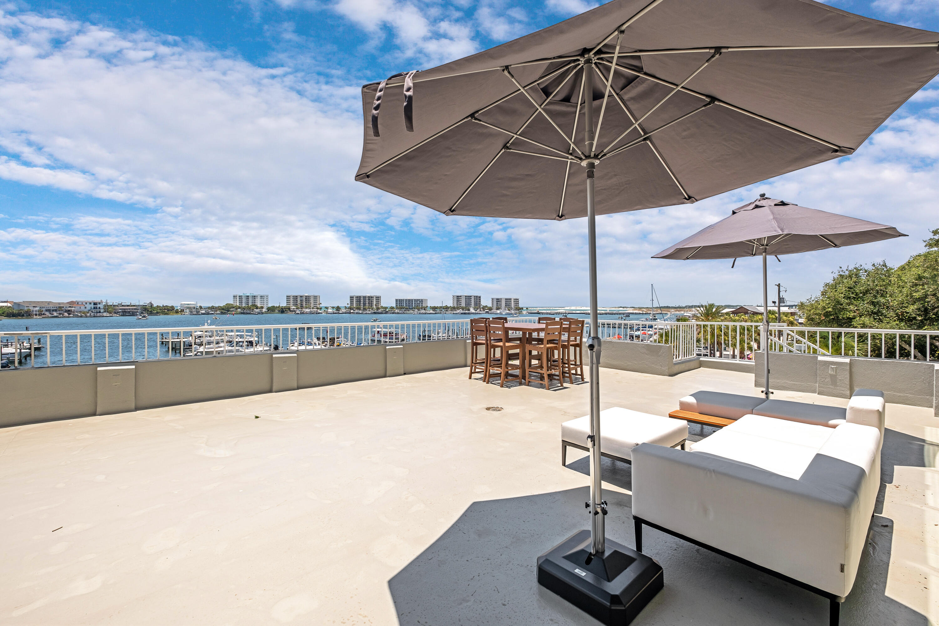 DESTIN YACHT CLUB - Residential