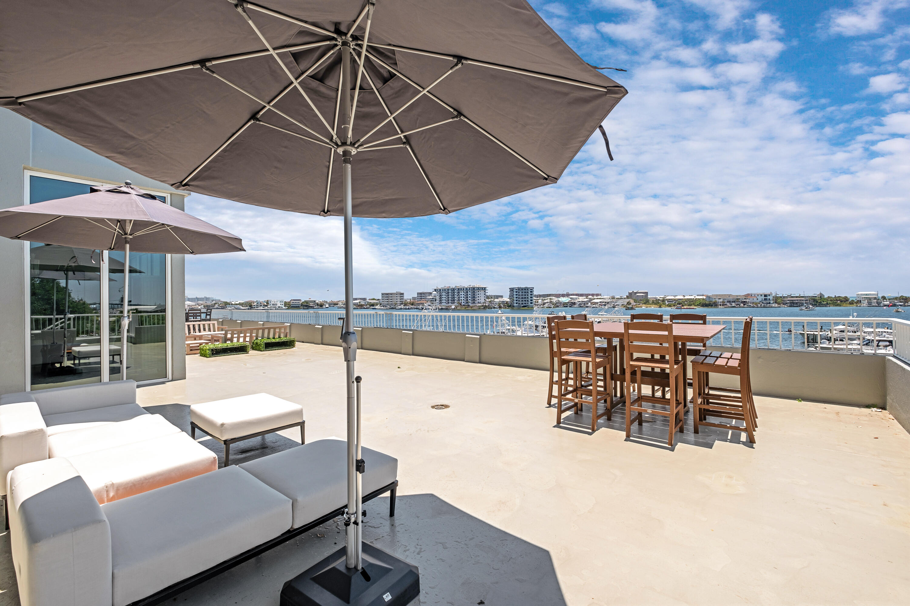 DESTIN YACHT CLUB - Residential