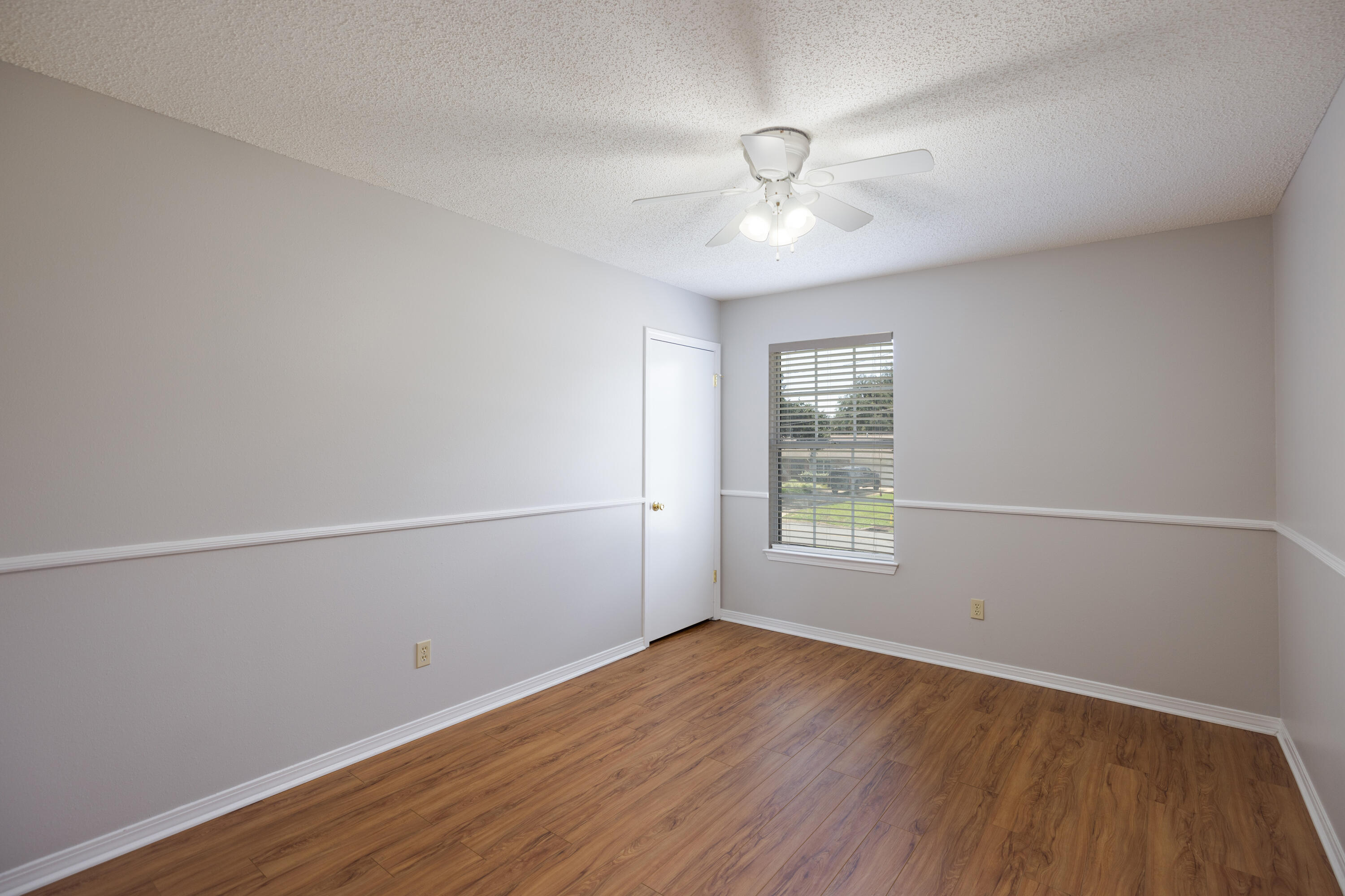 LAKE LORRAINE ESTATES - Residential