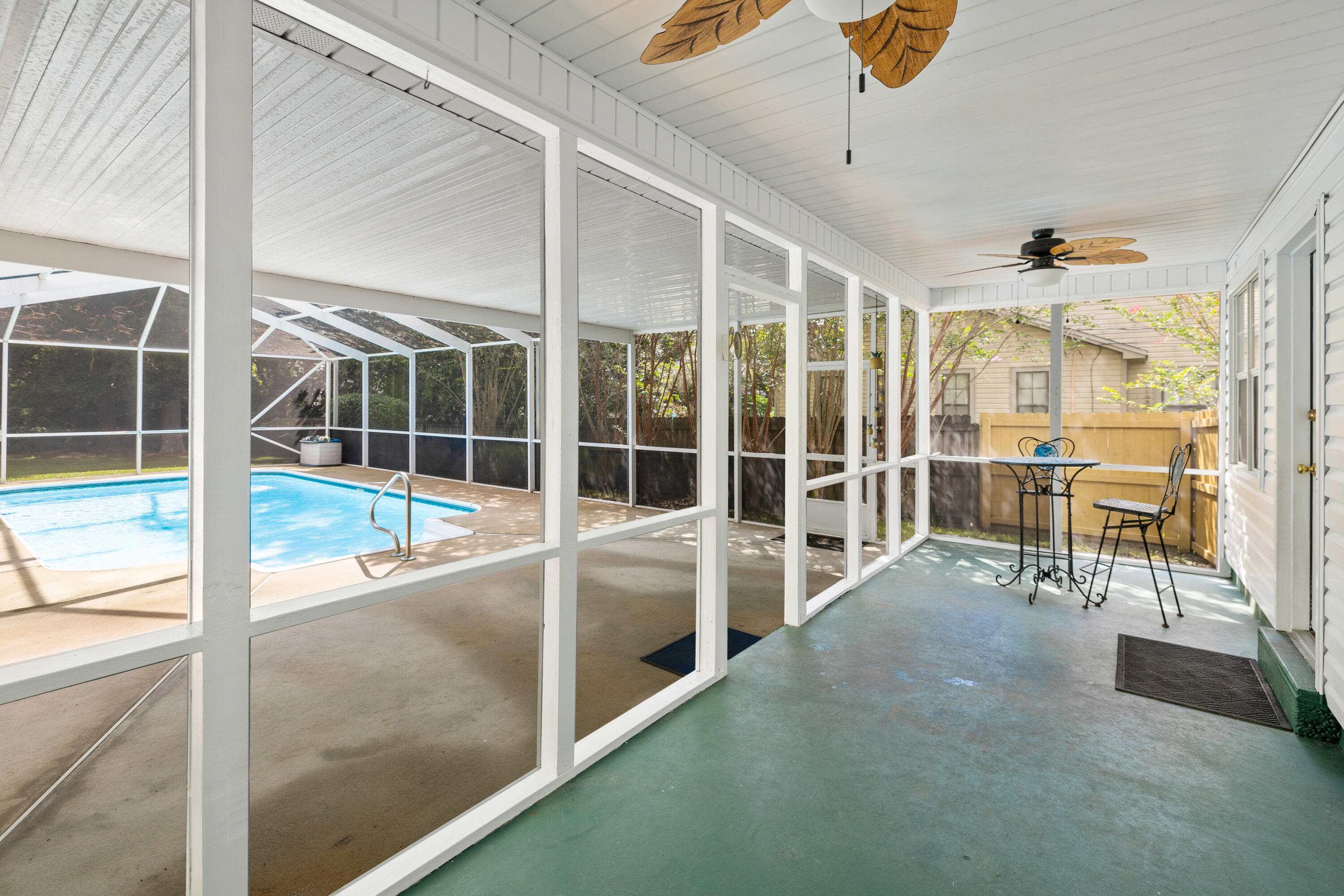 LAKE LORRAINE ESTATES - Residential