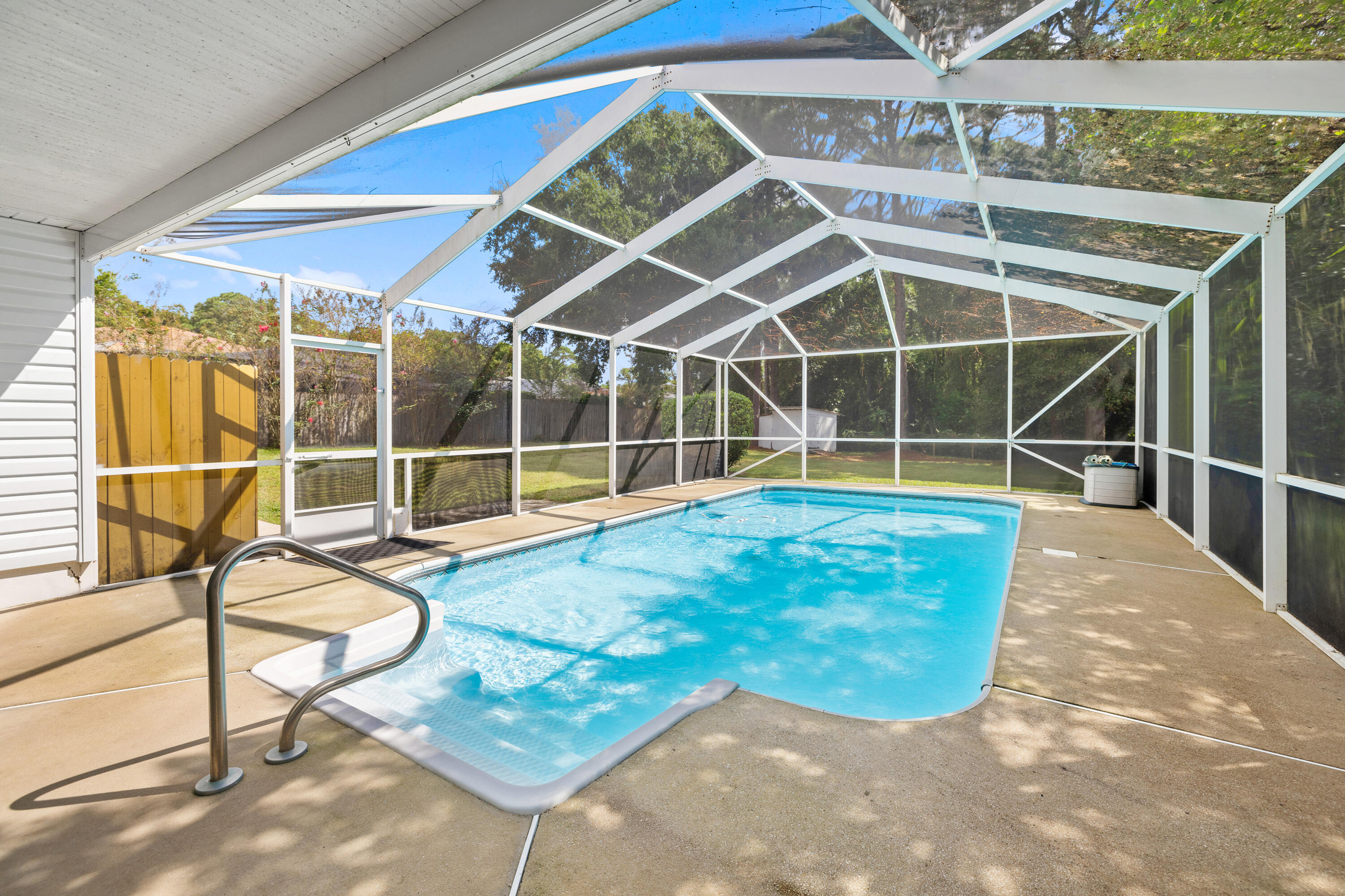 LAKE LORRAINE ESTATES - Residential