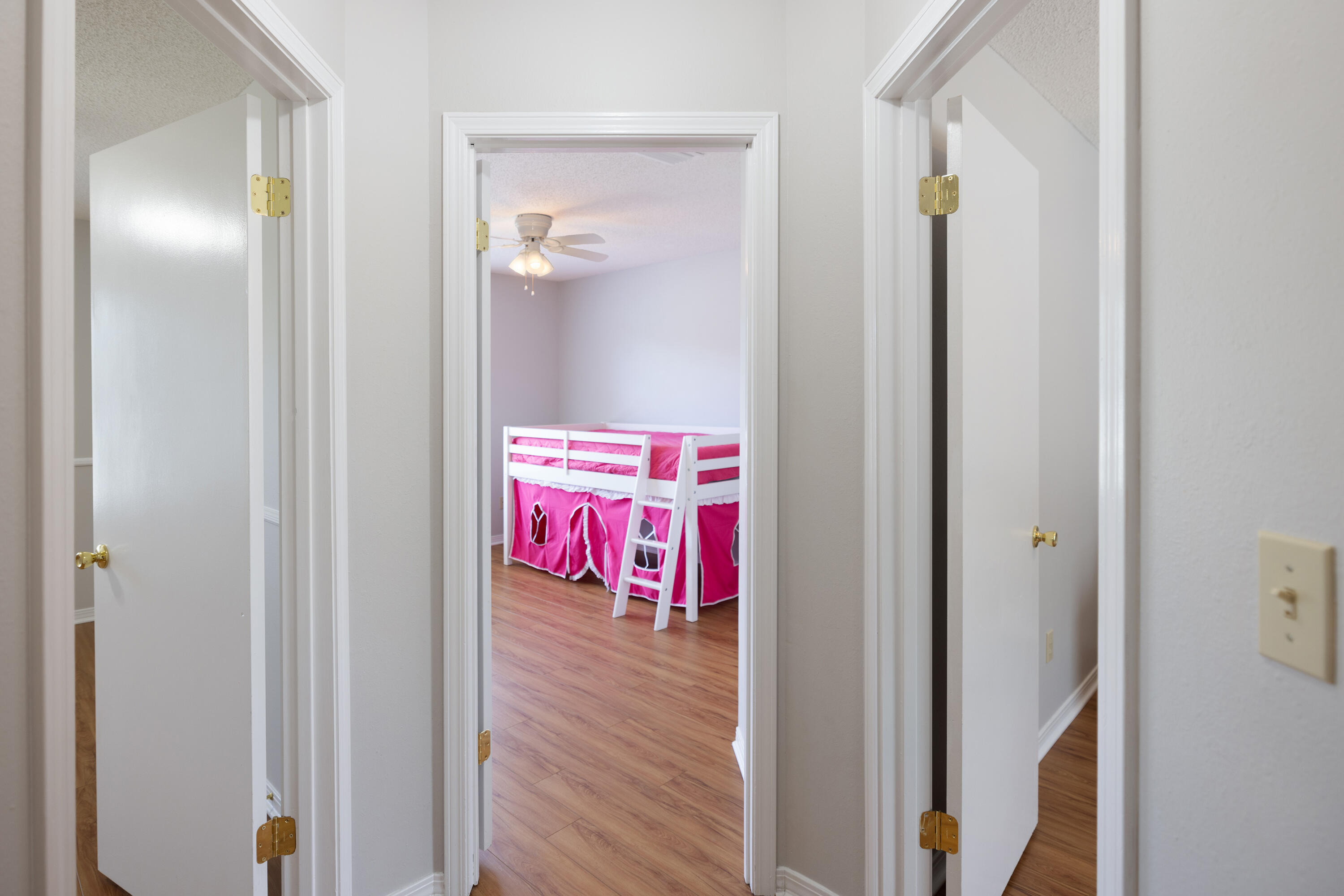 LAKE LORRAINE ESTATES - Residential