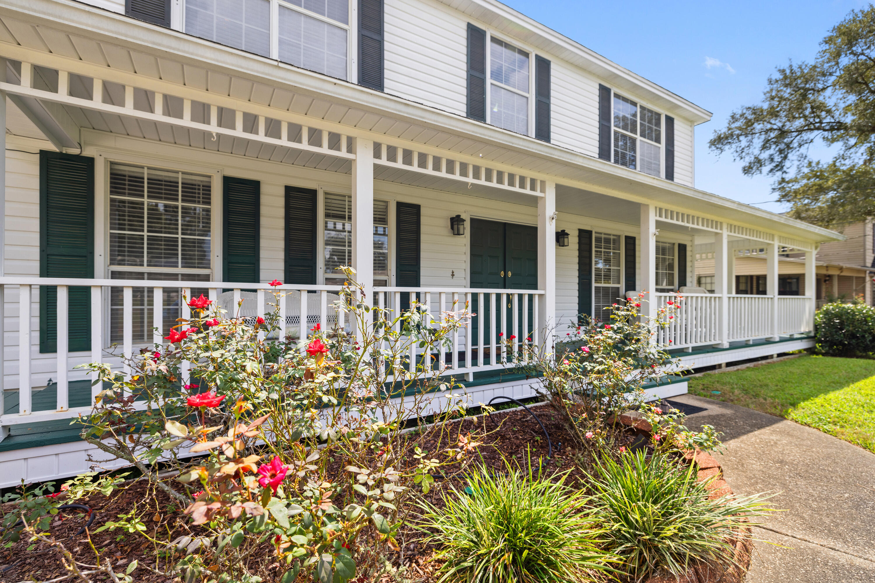 LAKE LORRAINE ESTATES - Residential