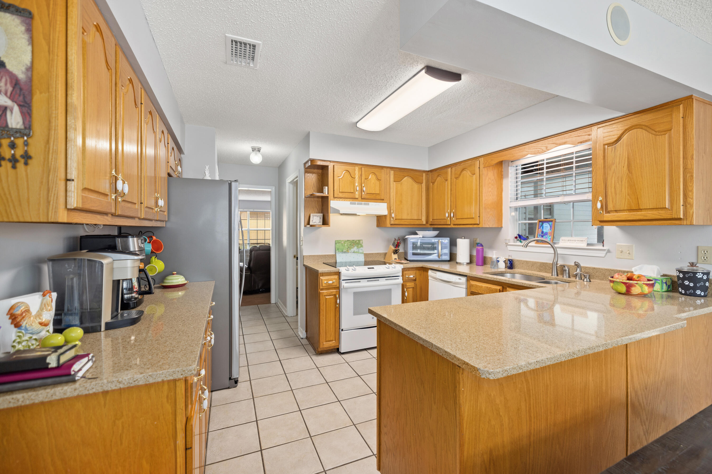 LAKE LORRAINE ESTATES - Residential