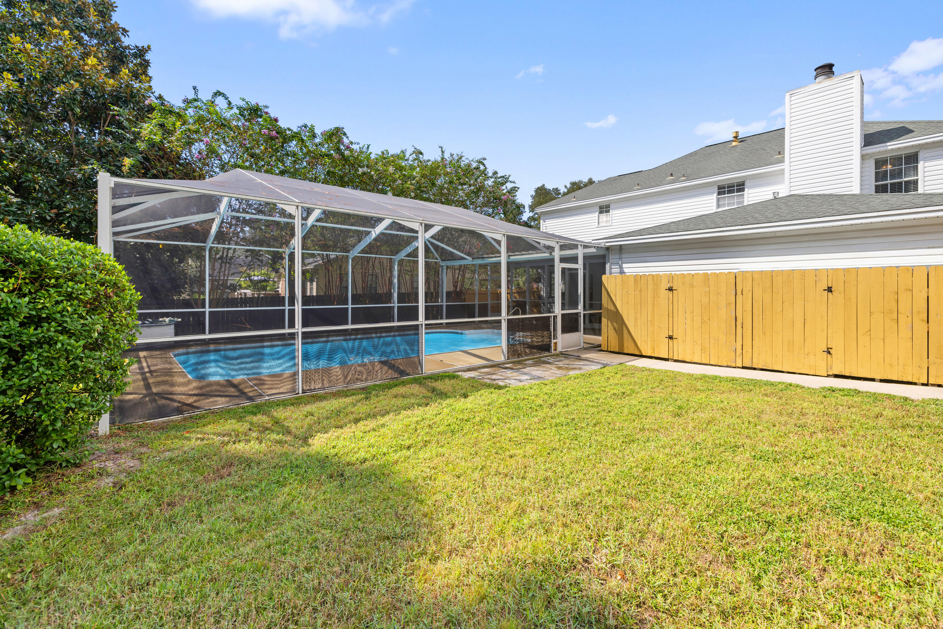 LAKE LORRAINE ESTATES - Residential