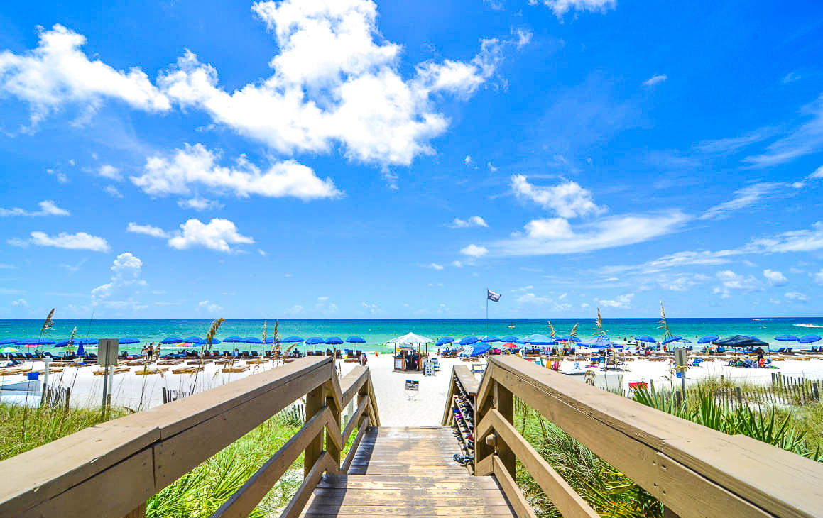 EMERALD BEACH RESORT - Residential