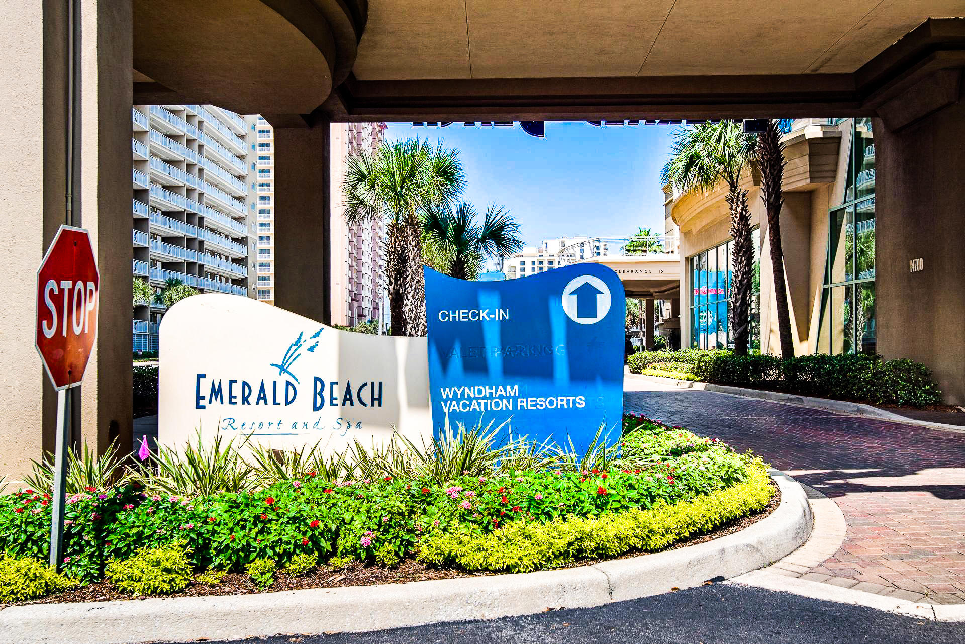 EMERALD BEACH RESORT - Residential