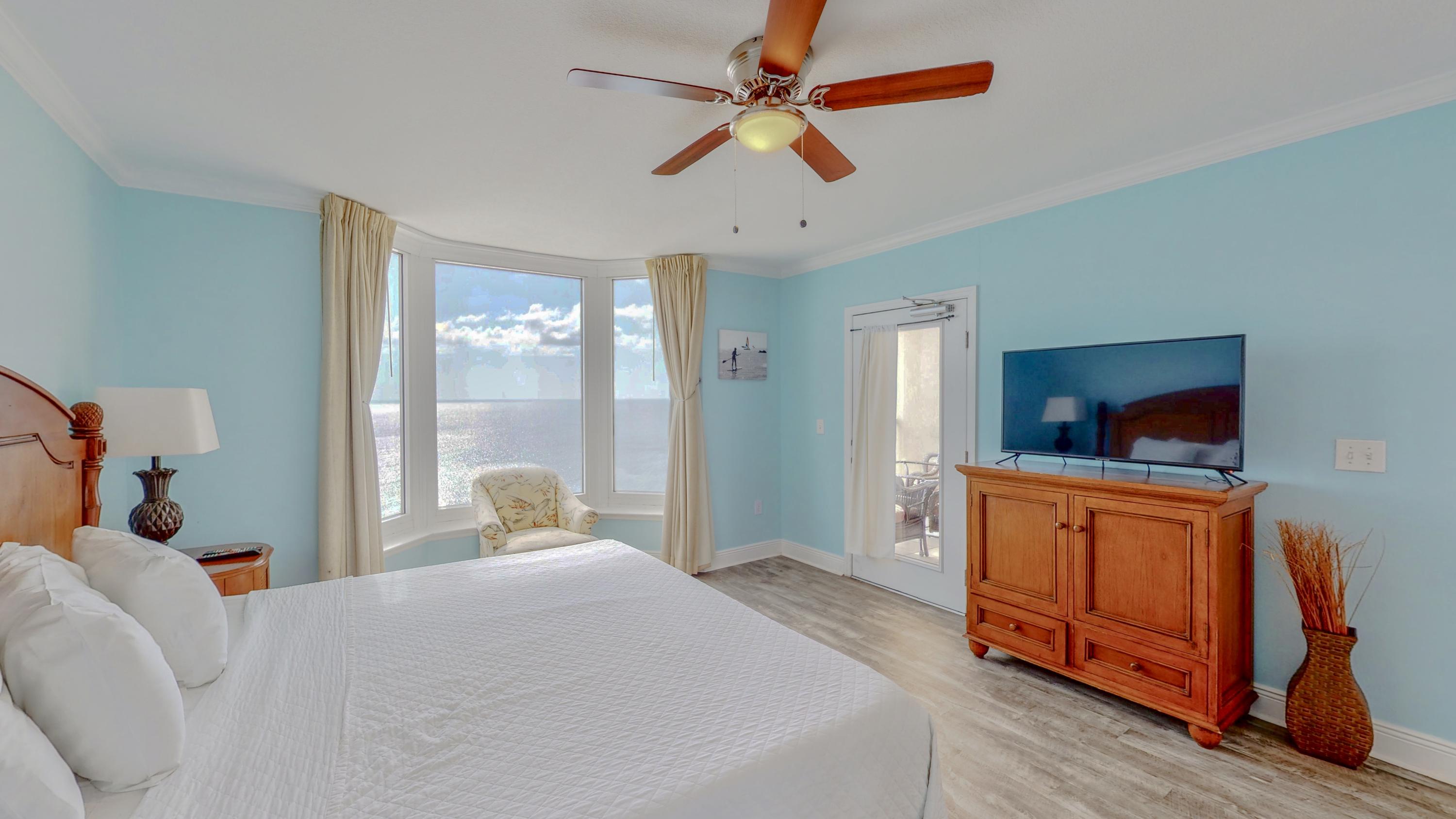 EMERALD BEACH RESORT - Residential