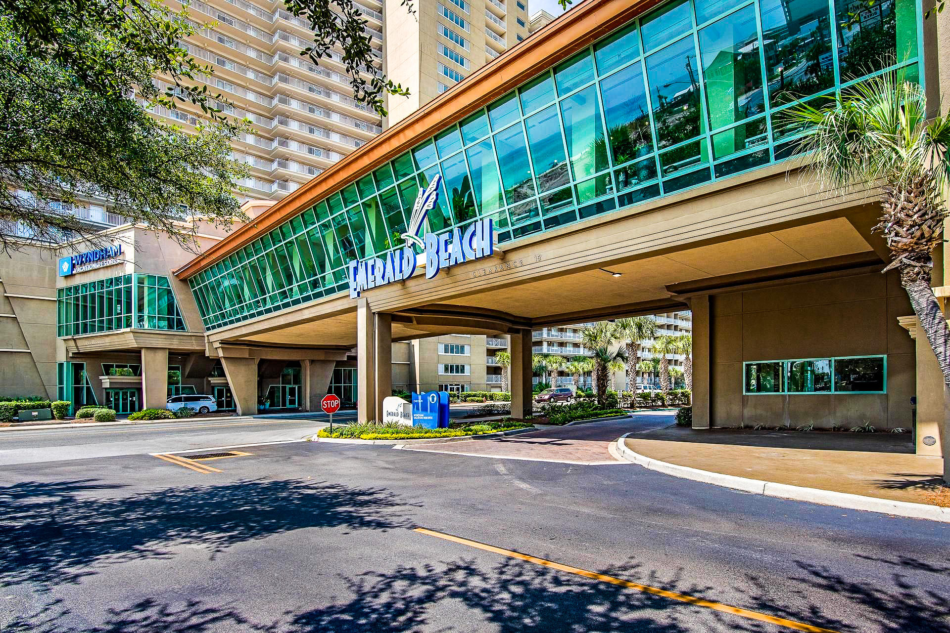 EMERALD BEACH RESORT - Residential