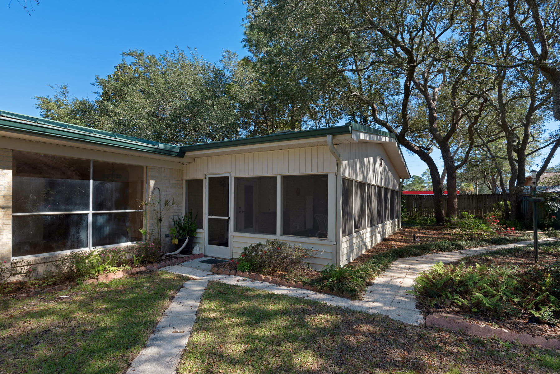 MAGNOLIA SHORES S/D - Residential