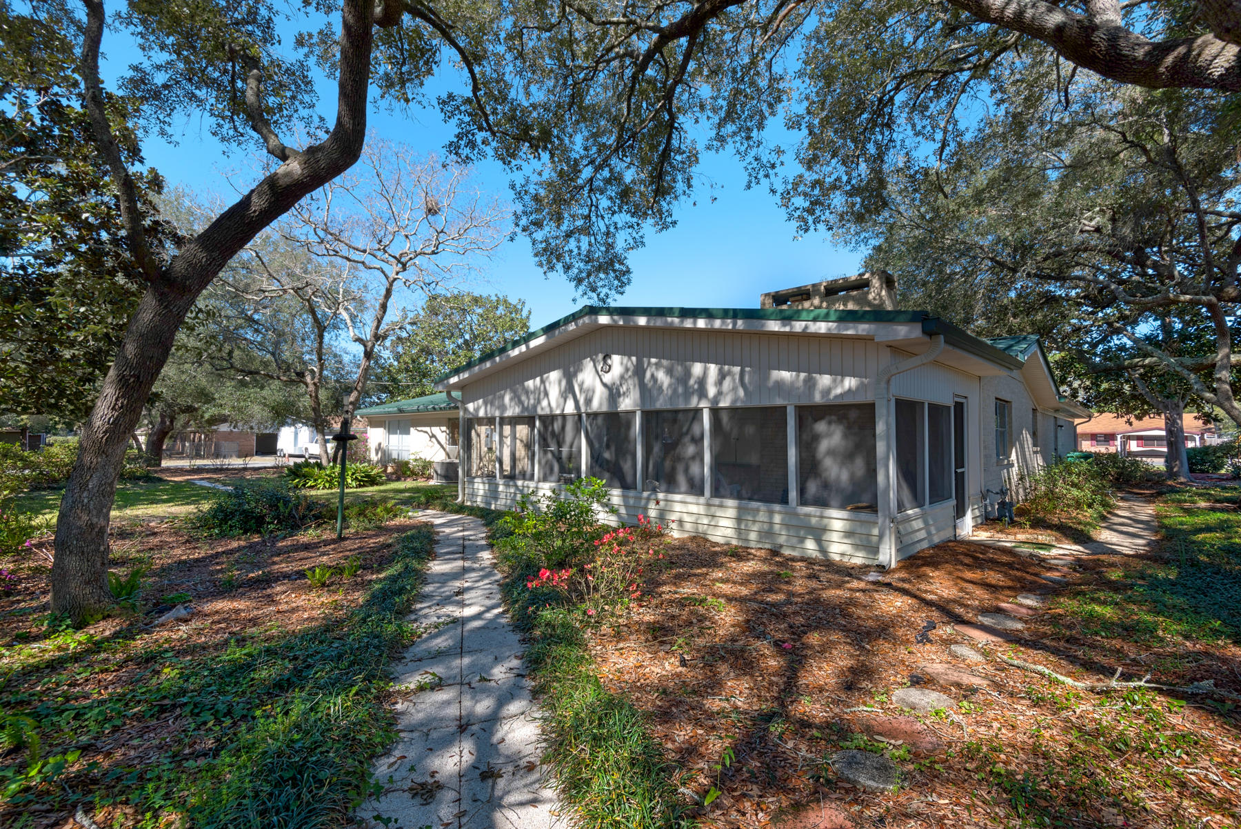 MAGNOLIA SHORES S/D - Residential