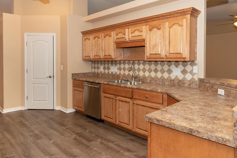 HOLLEY BY THE SEA - Residential