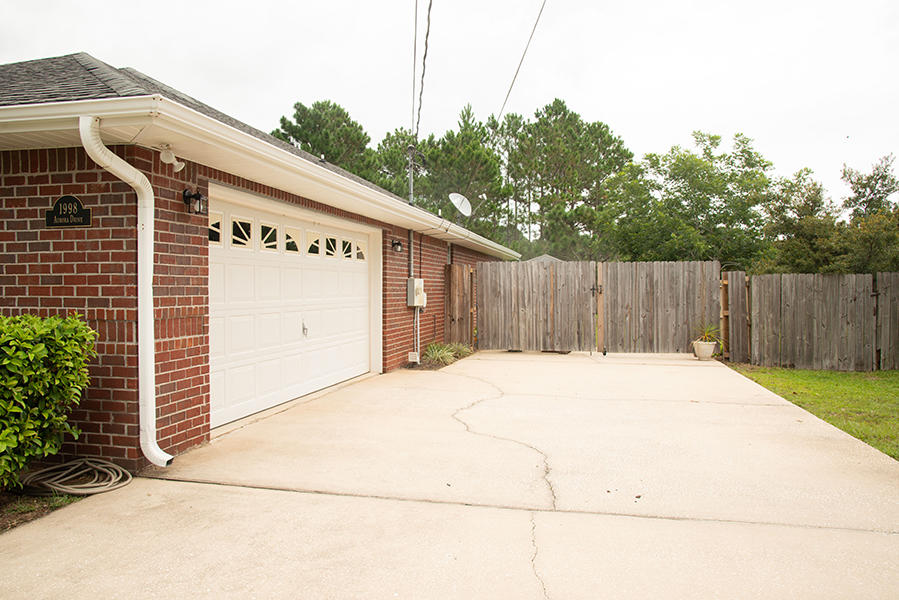 HOLLEY BY THE SEA - Residential