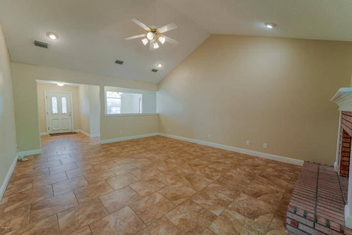 COLONY CLUB HARBOUR PH 1 - Residential