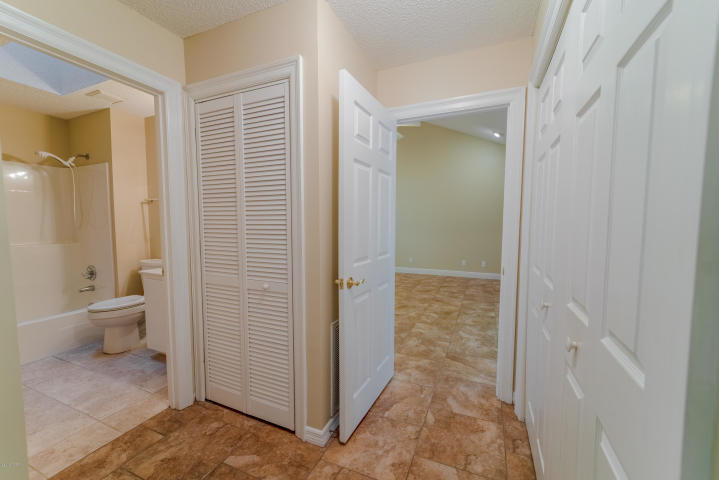 COLONY CLUB HARBOUR PH 1 - Residential