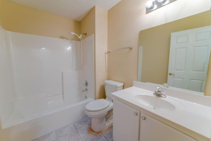 COLONY CLUB HARBOUR PH 1 - Residential