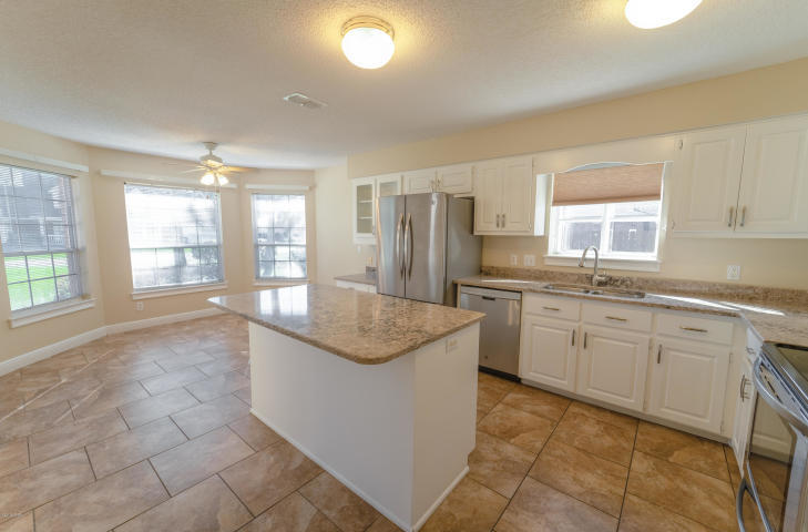 COLONY CLUB HARBOUR PH 1 - Residential