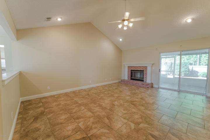 COLONY CLUB HARBOUR PH 1 - Residential