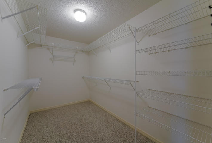 COLONY CLUB HARBOUR PH 1 - Residential