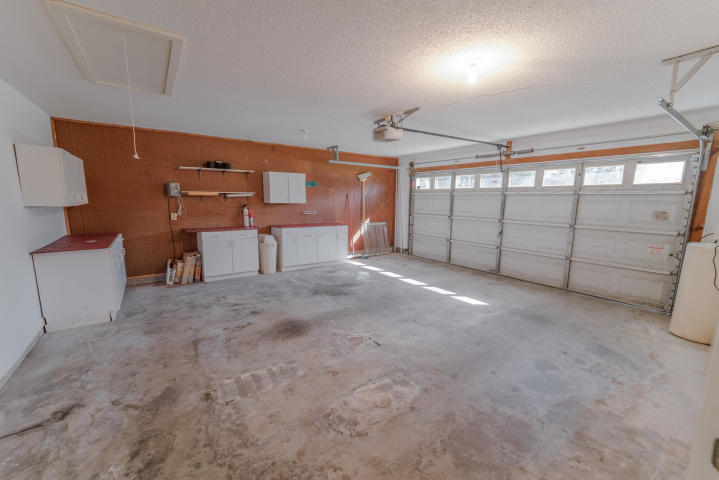 COLONY CLUB HARBOUR PH 1 - Residential