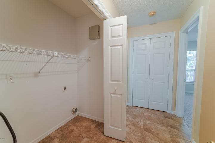 COLONY CLUB HARBOUR PH 1 - Residential