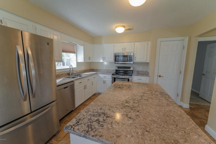 COLONY CLUB HARBOUR PH 1 - Residential