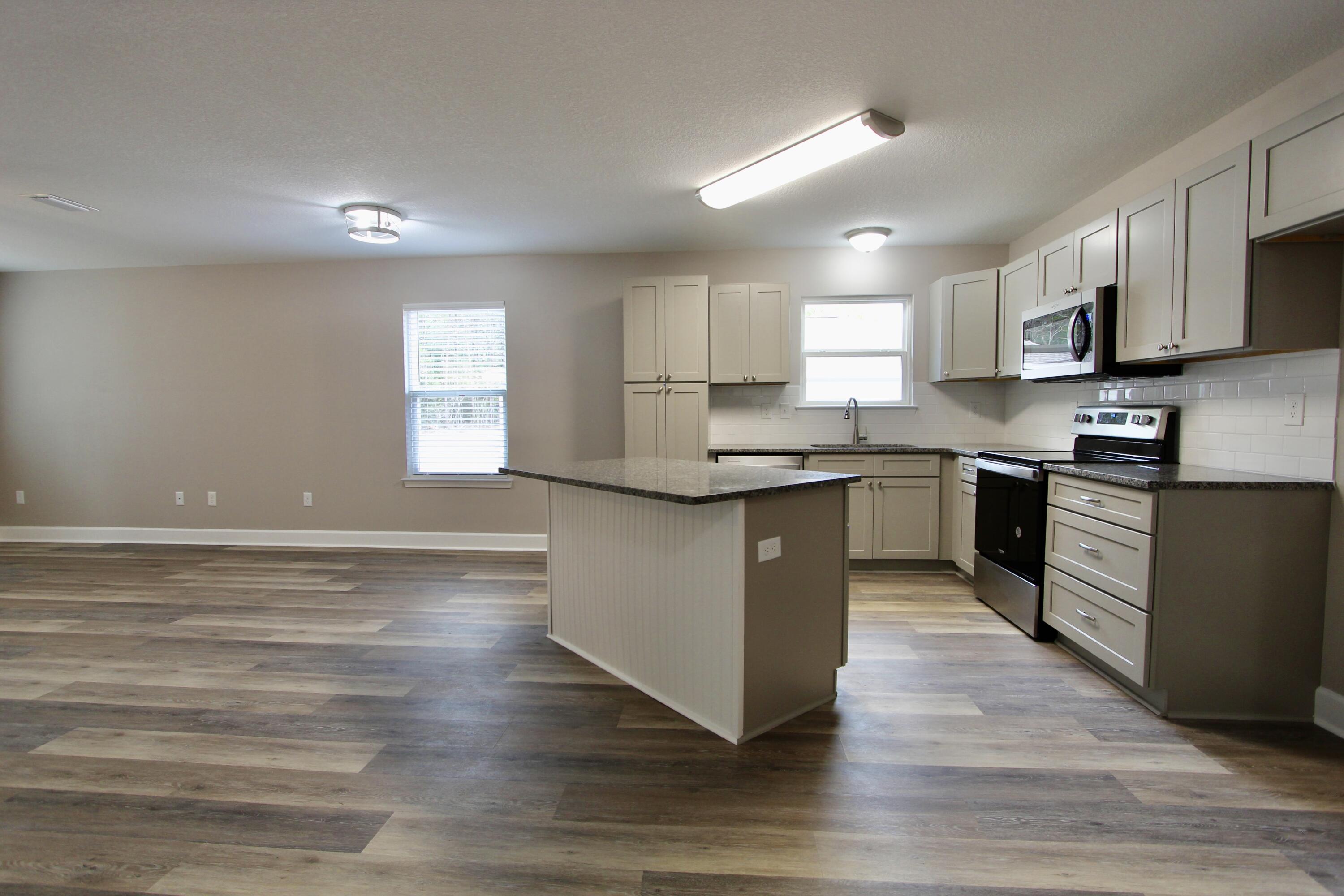 NORTH SUPERGROUP (221000.00) - Residential