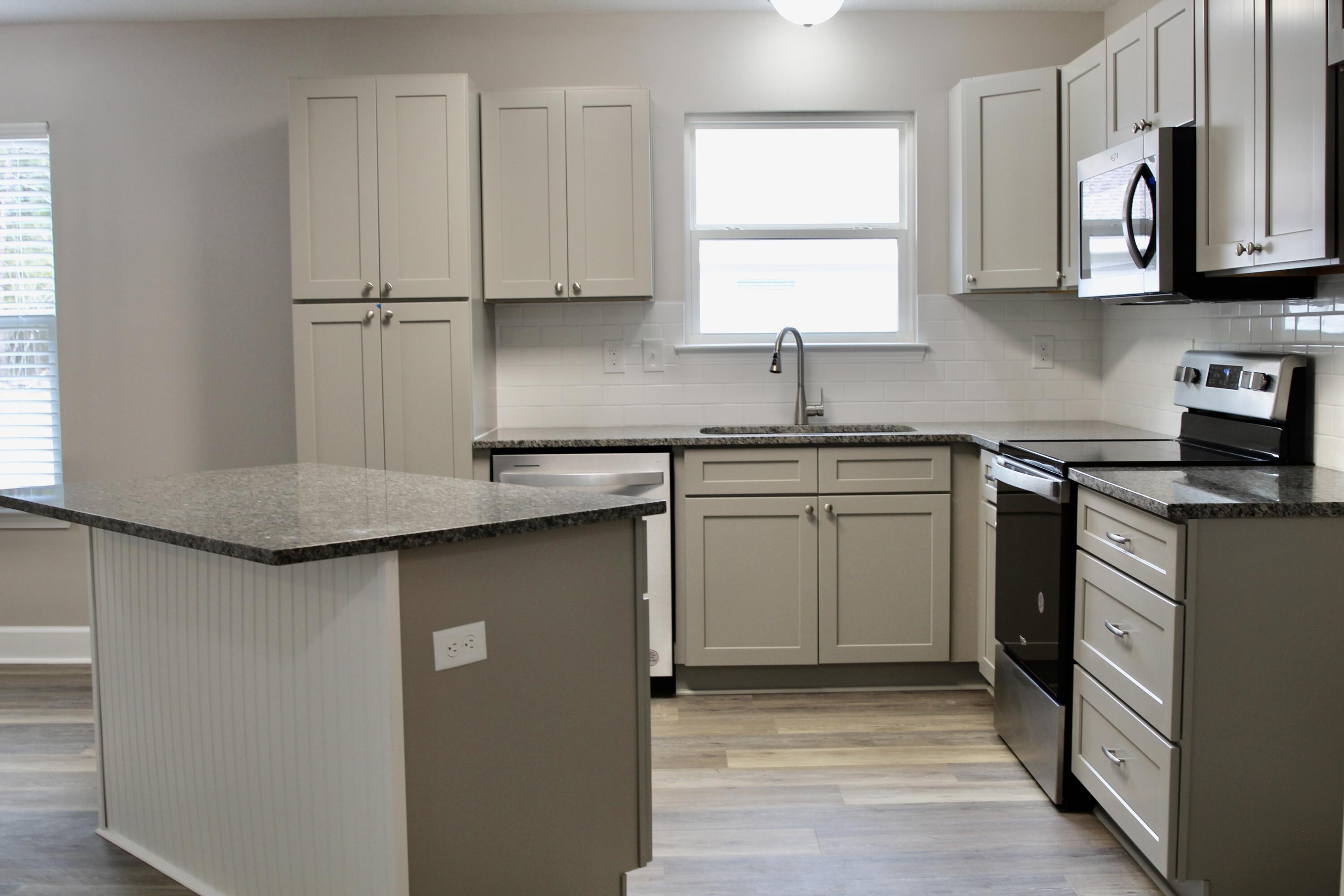 NORTH SUPERGROUP (221000.00) - Residential