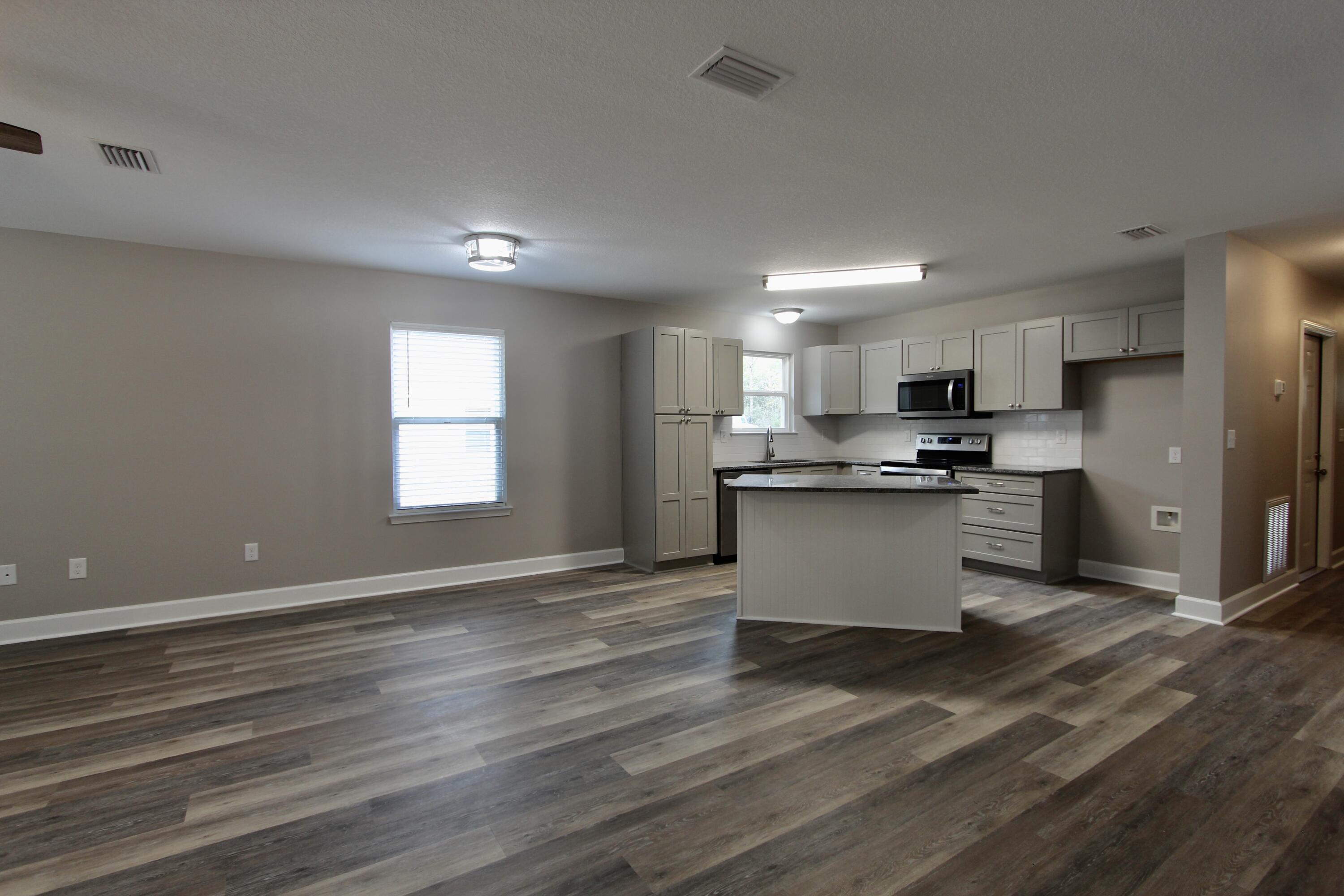 NORTH SUPERGROUP (221000.00) - Residential