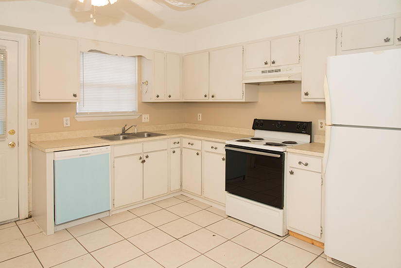 PINEHURST PARK - Residential Lease