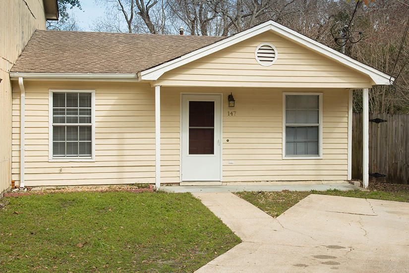 Single Story with no stairs to deal with! New paint! Charming one story townhome located on corner lot in a quiet cul-de-sac. Large privacy fenced back yard. Tile floors throughout .Great location, close to everything. Absolutely no smoking in unit. Pet upon approval of owner with conditions.